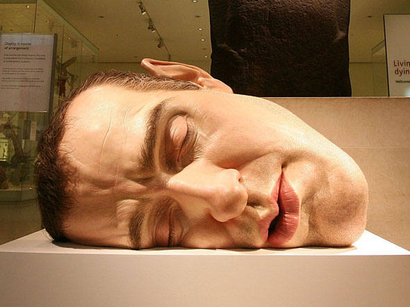 Escultura Mask II, de Ron Mueck